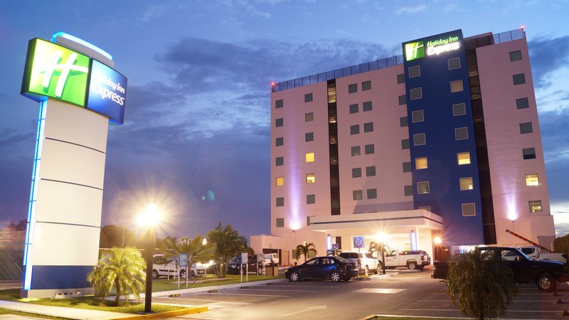 Holiday Inn Express Merida 2/50