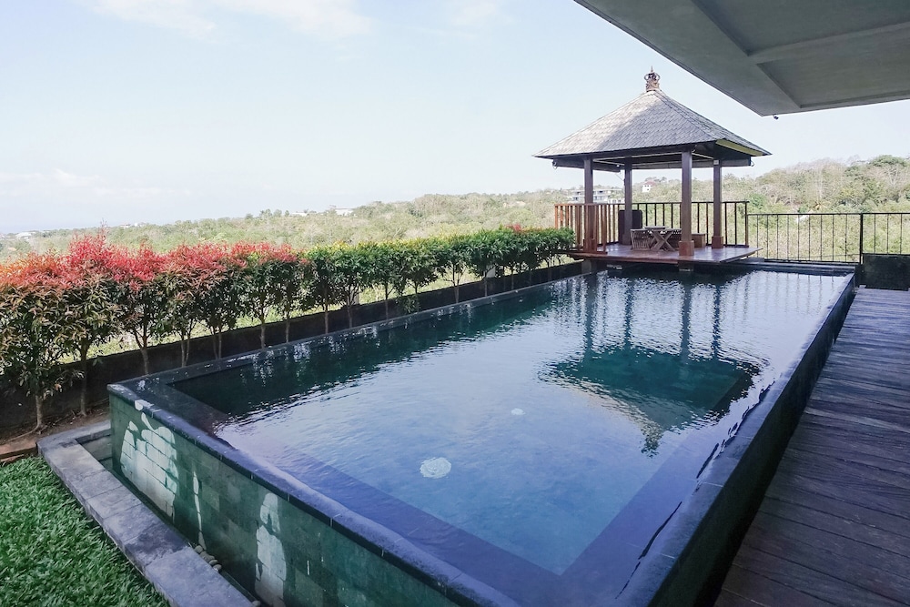 The Ocean Views Luxury Villas & Apartment by ZUZU 46/73