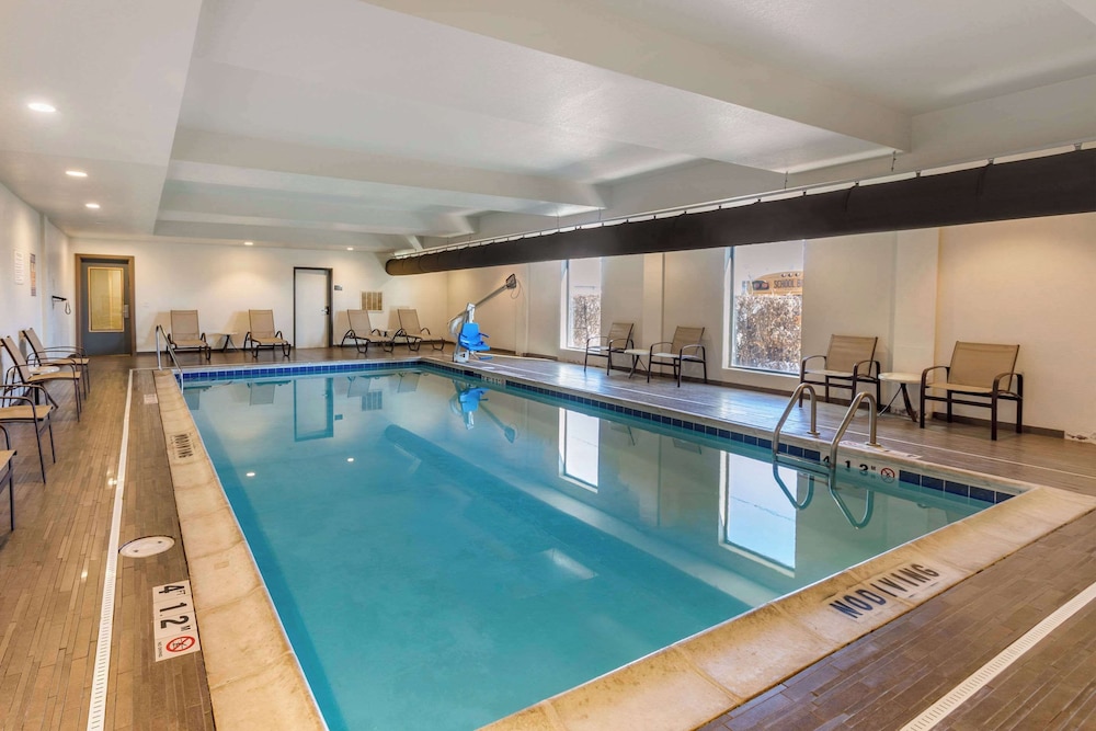 MainStay Suites Near Denver Downtown 42/73