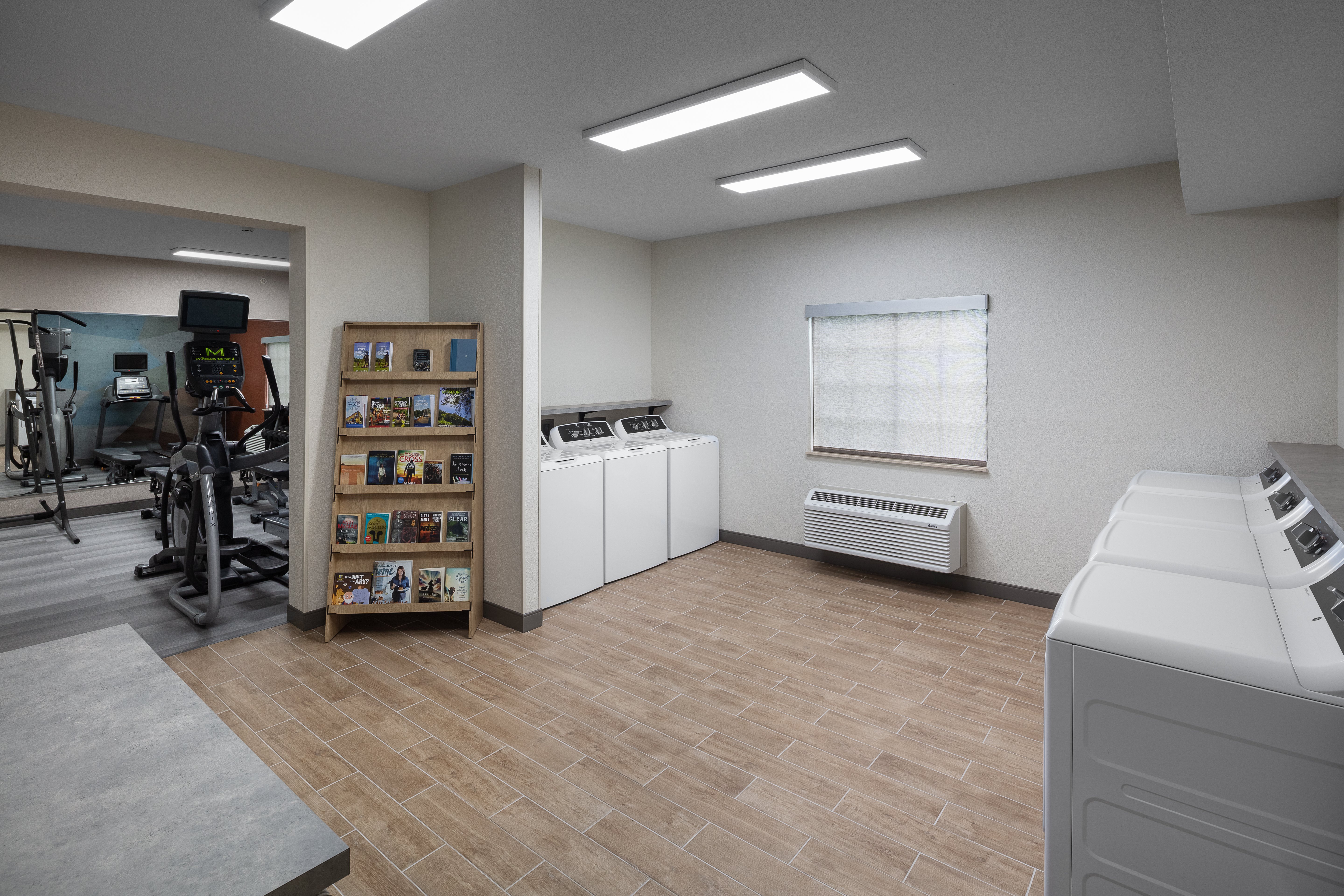 Candlewood Suites St. Robert 28/44