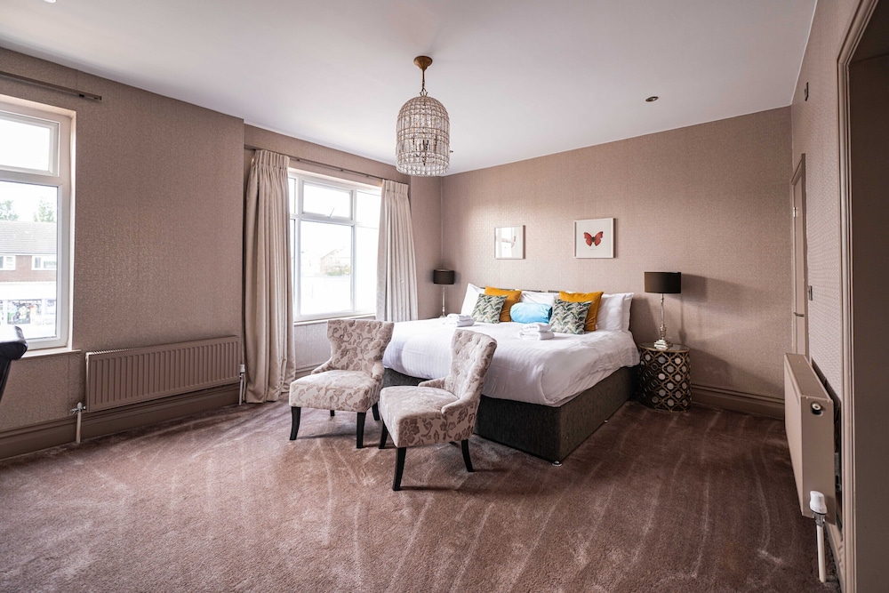 Peaky Blinders Accommodation & Bar 16/50