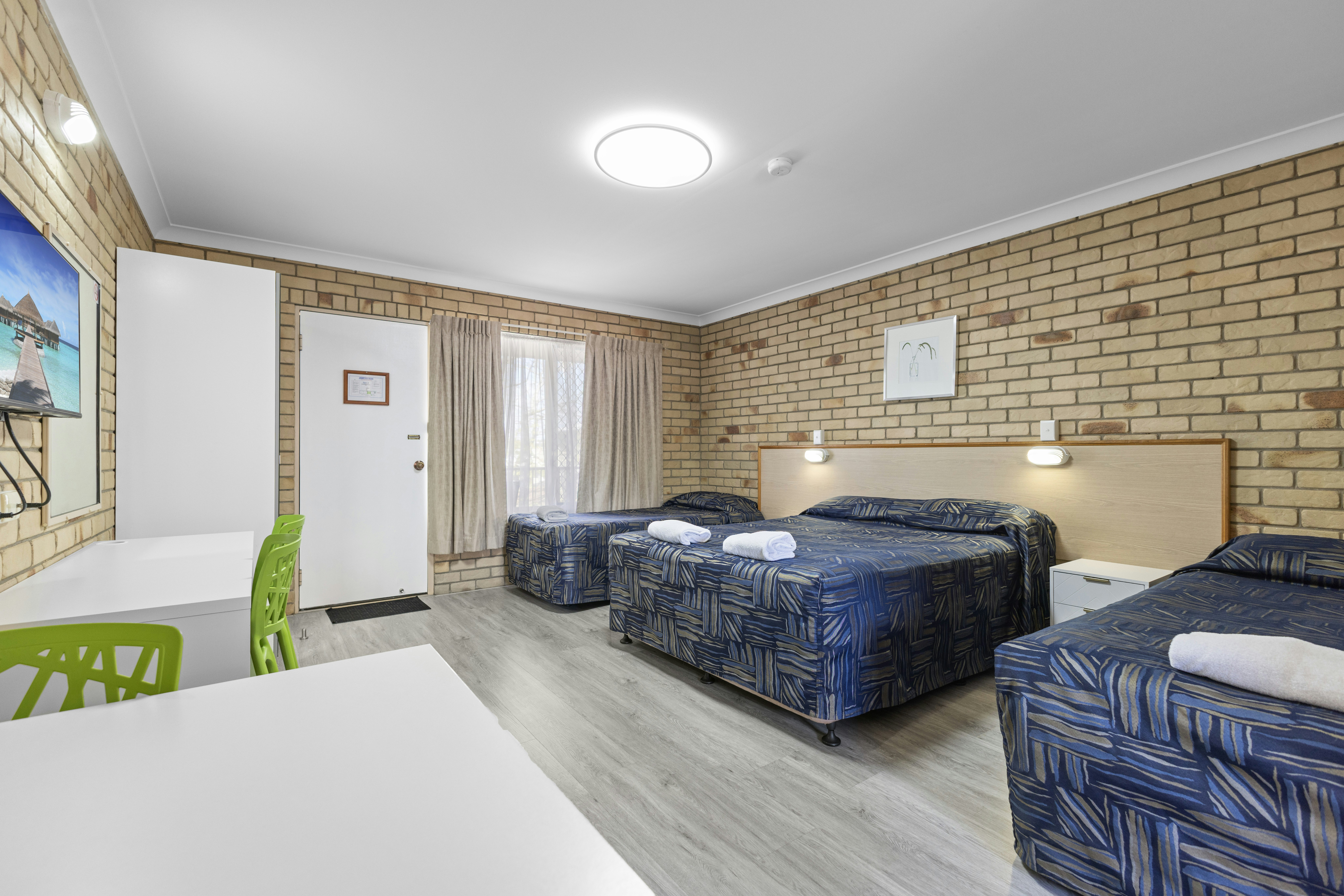 City Motor Inn 7/36