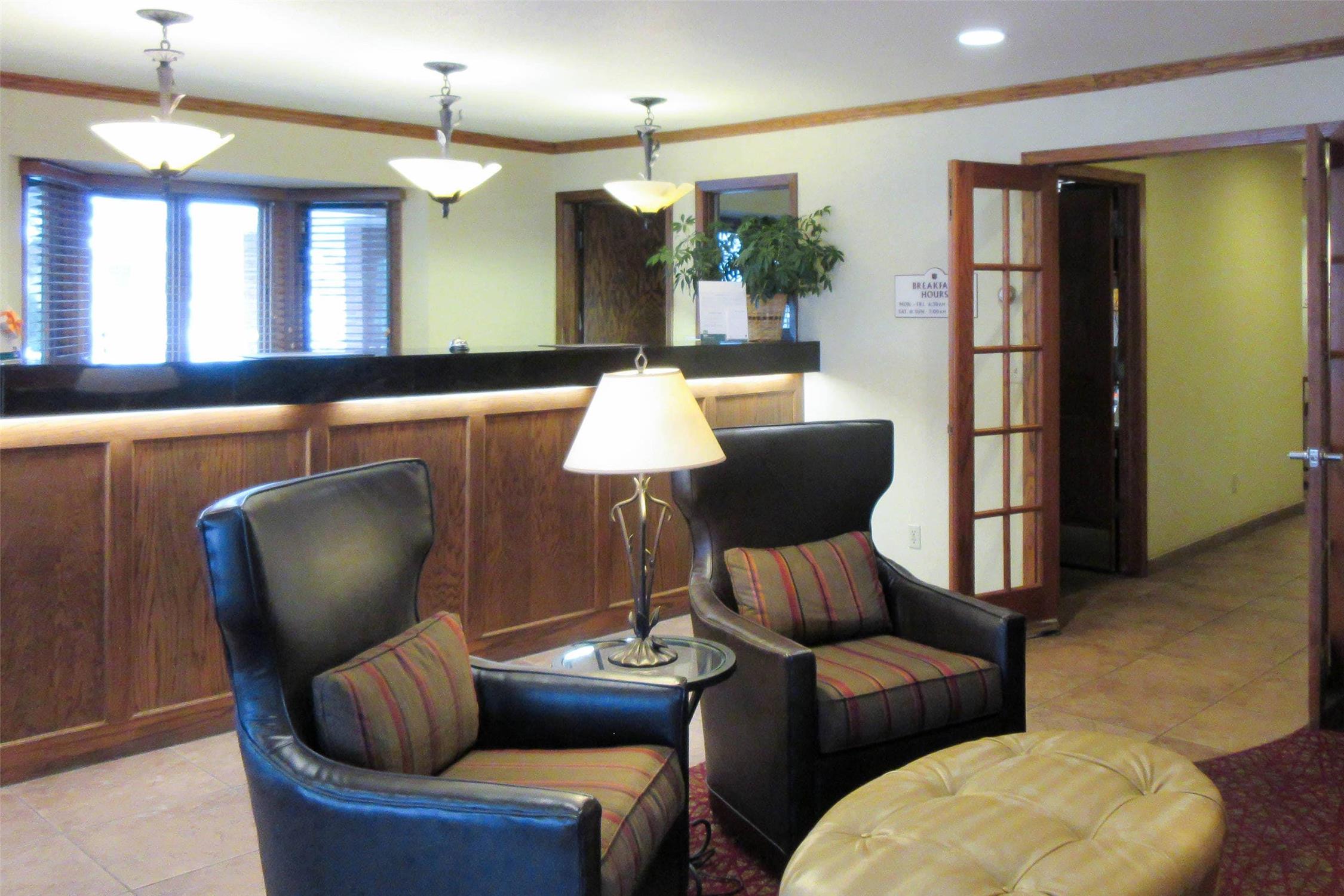 Quality Inn & Suites Detroit Lakes, MN 17/17