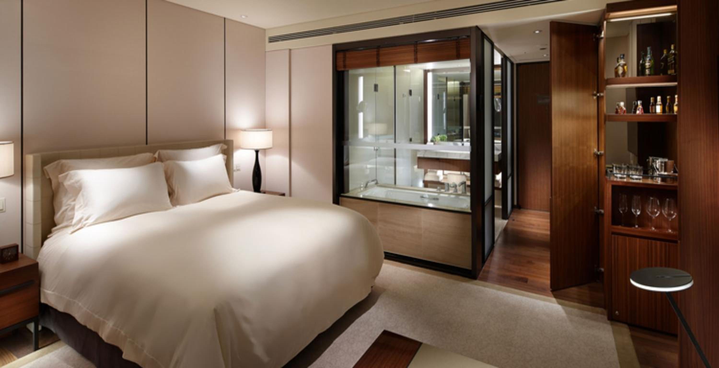 Deluxe, Double Bed, Pool Access