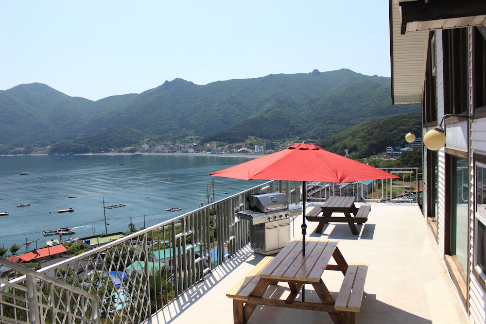 Blue In Blue Pension 27/33