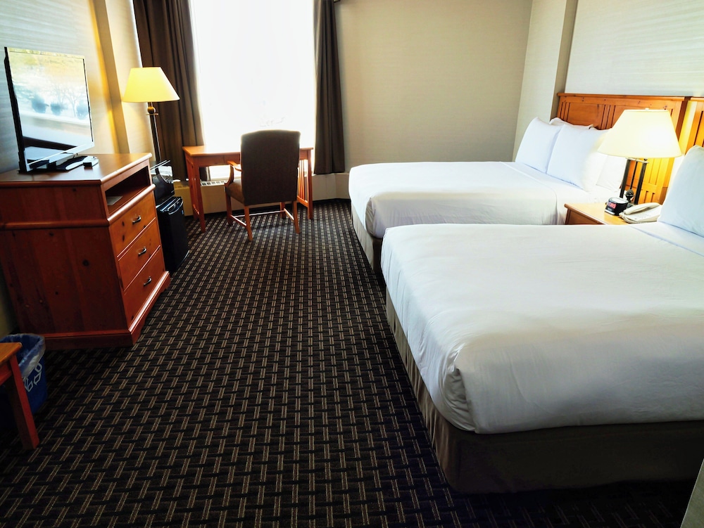 Continental Inn And Suites 17/50