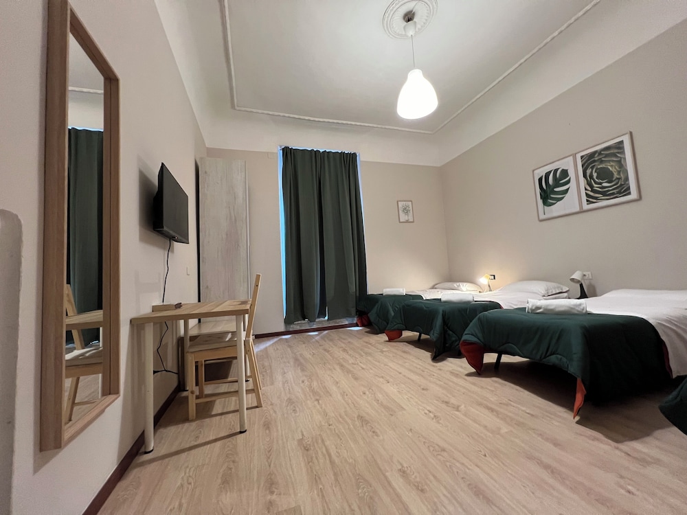FEMALE DORM, FEMALE ONLY, BASIC