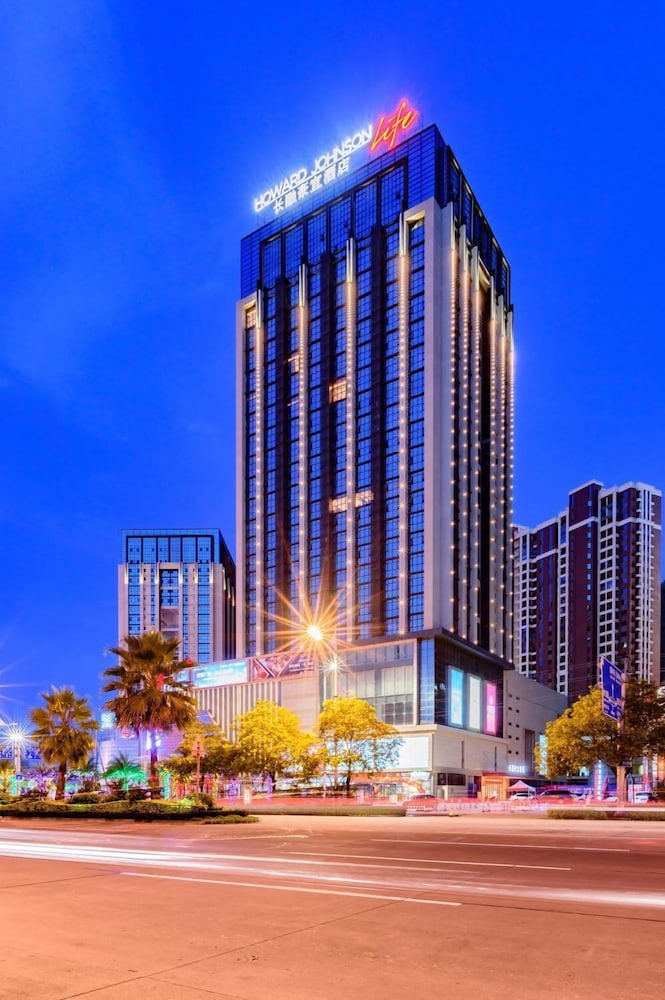 Howard Johnson by Wyndham Life Changrong 3/25
