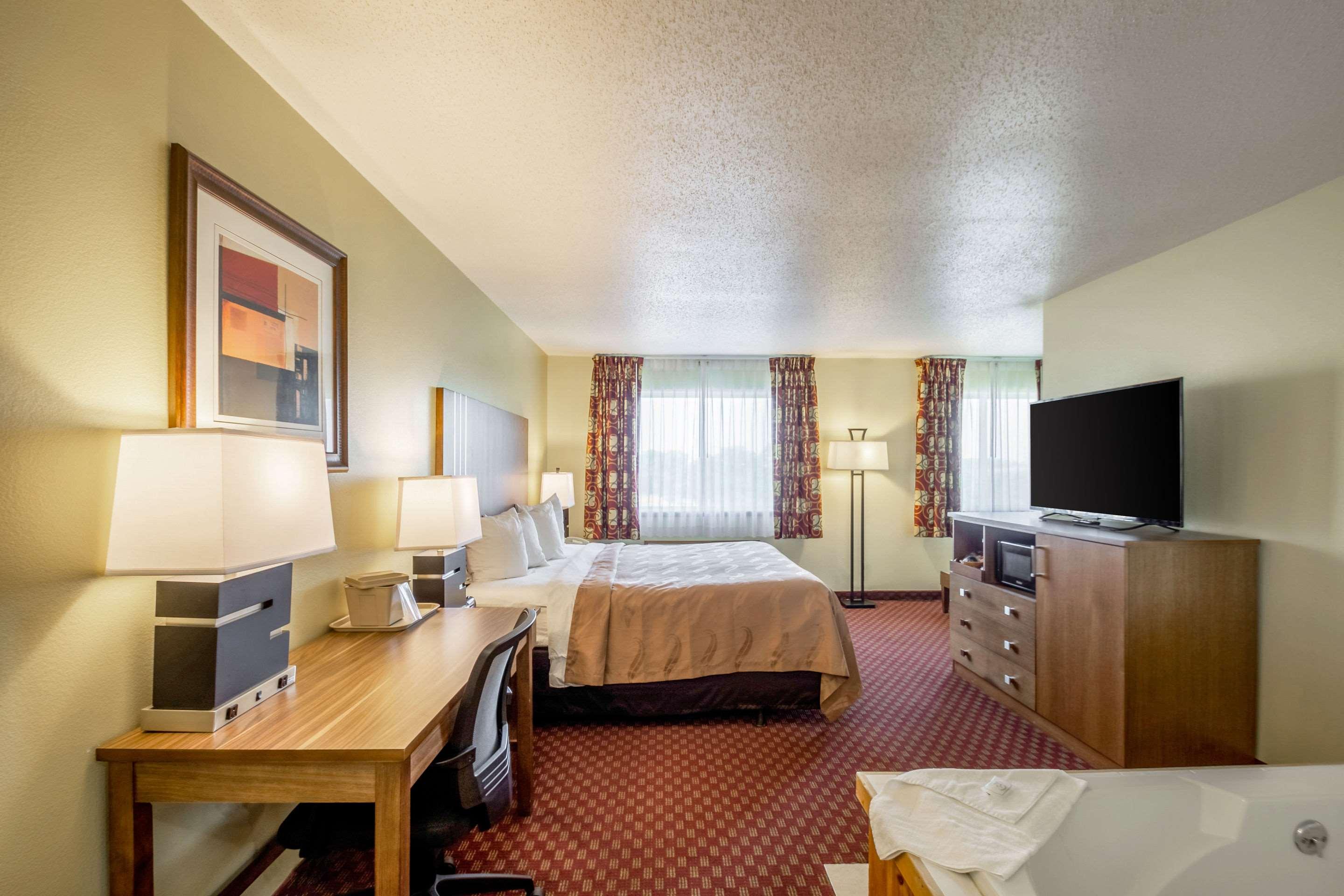 Upgrade, Suite, King Bed