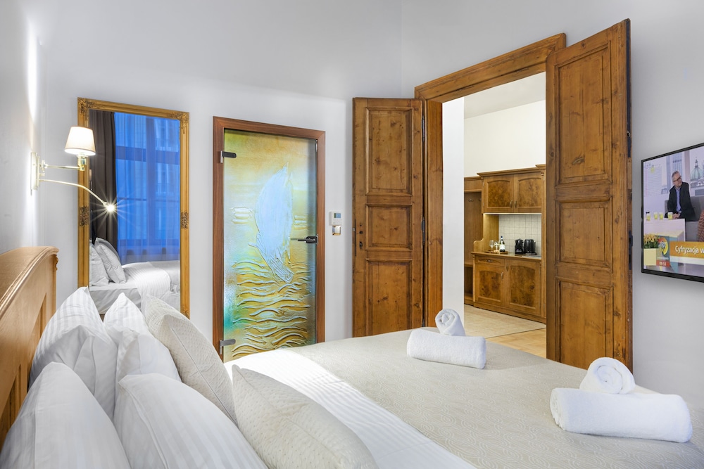 DELUXE, APARTMENT
