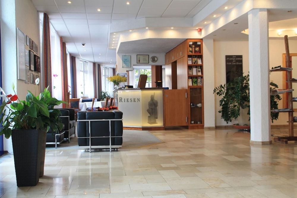 HOTEL RIESENJunior by Trip Inn 7/33
