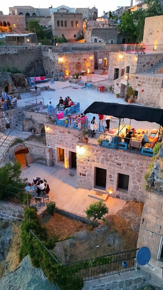 Cappadocia Antique Gelveri Cave Hotel 3/64