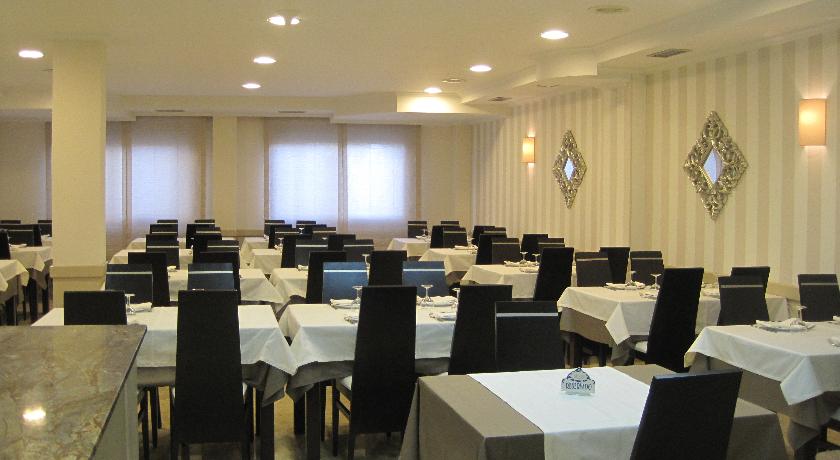 HOTEL CARIBE SANXENXO 27/31