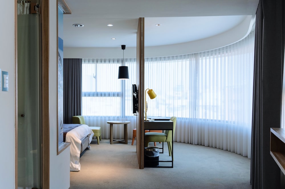 Gogo Hotel 46/56
