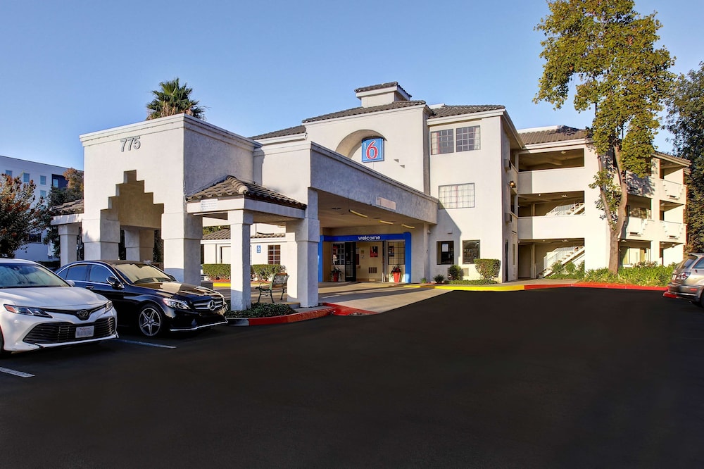 Motel6 Sunnyvale, CA - North 47/60