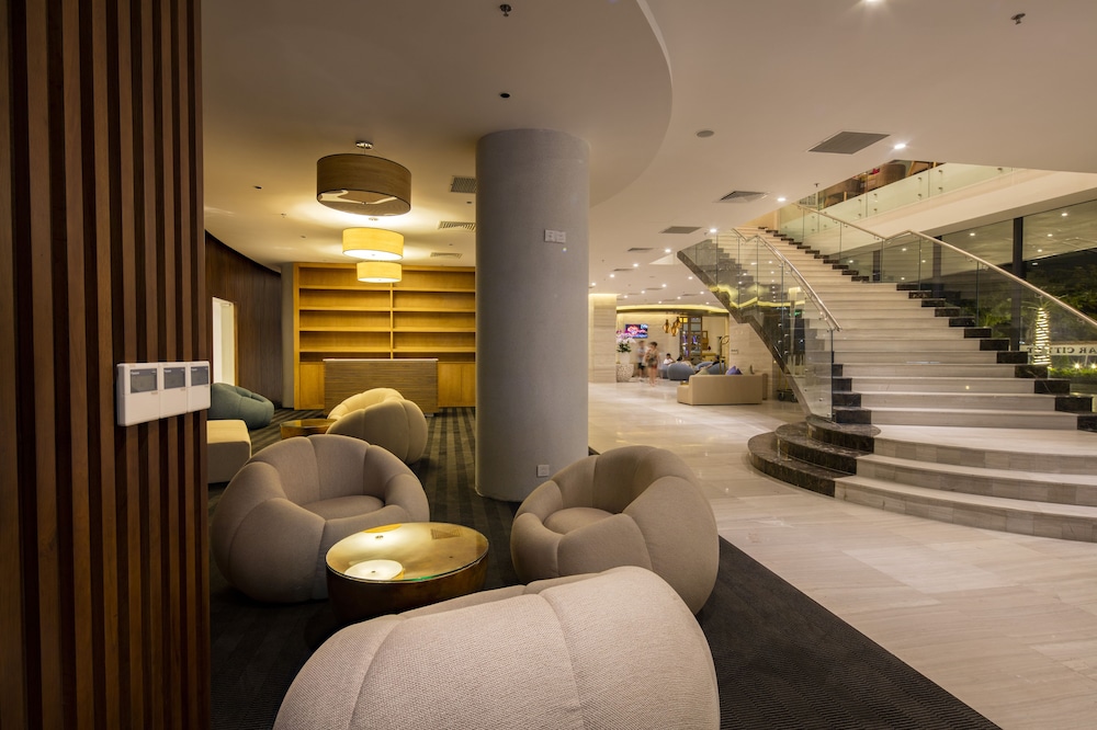 Starcity Bayfront Nha Trang Hotel 8/76