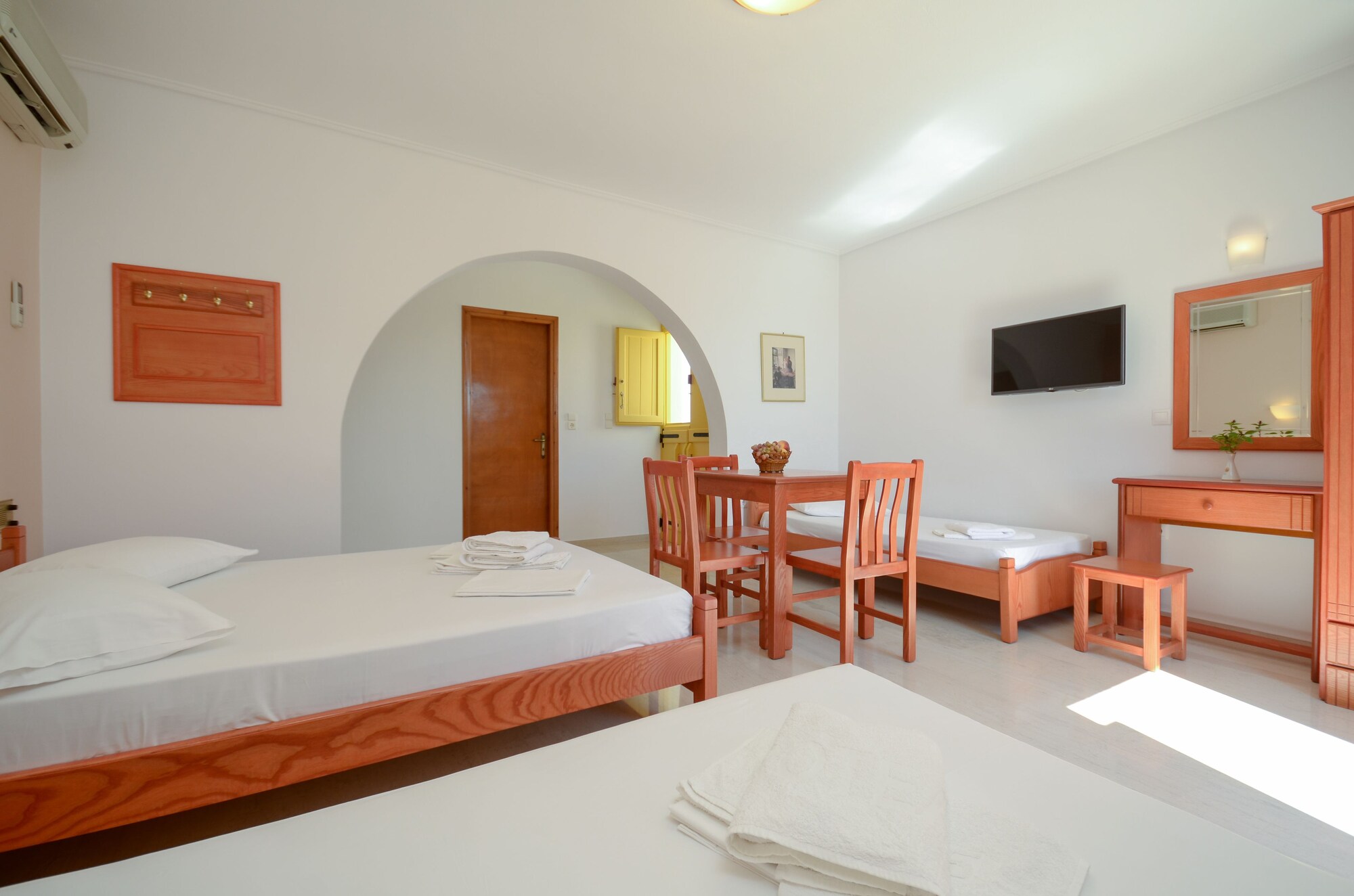 Room, Quadruple, Double and Twin Beds, Terrace