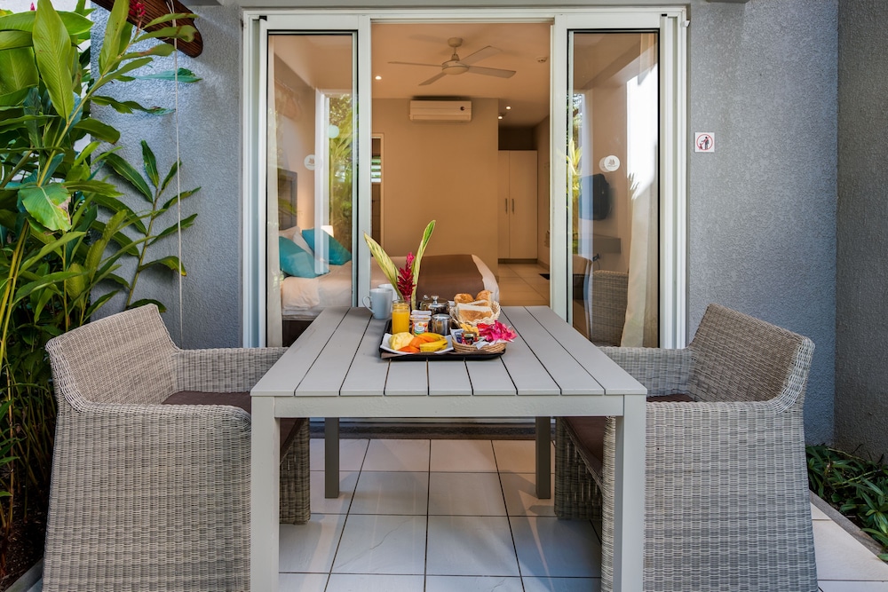 Mon Choisy Beach R 37/55