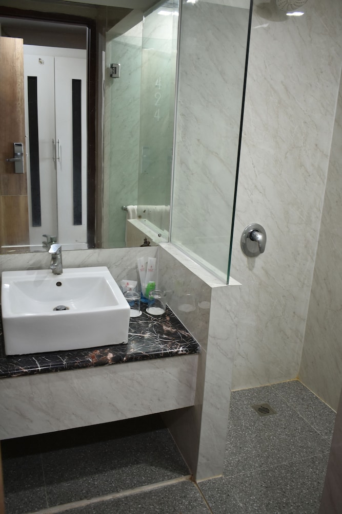 Abadi Hotel Malioboro Jogja 70/72