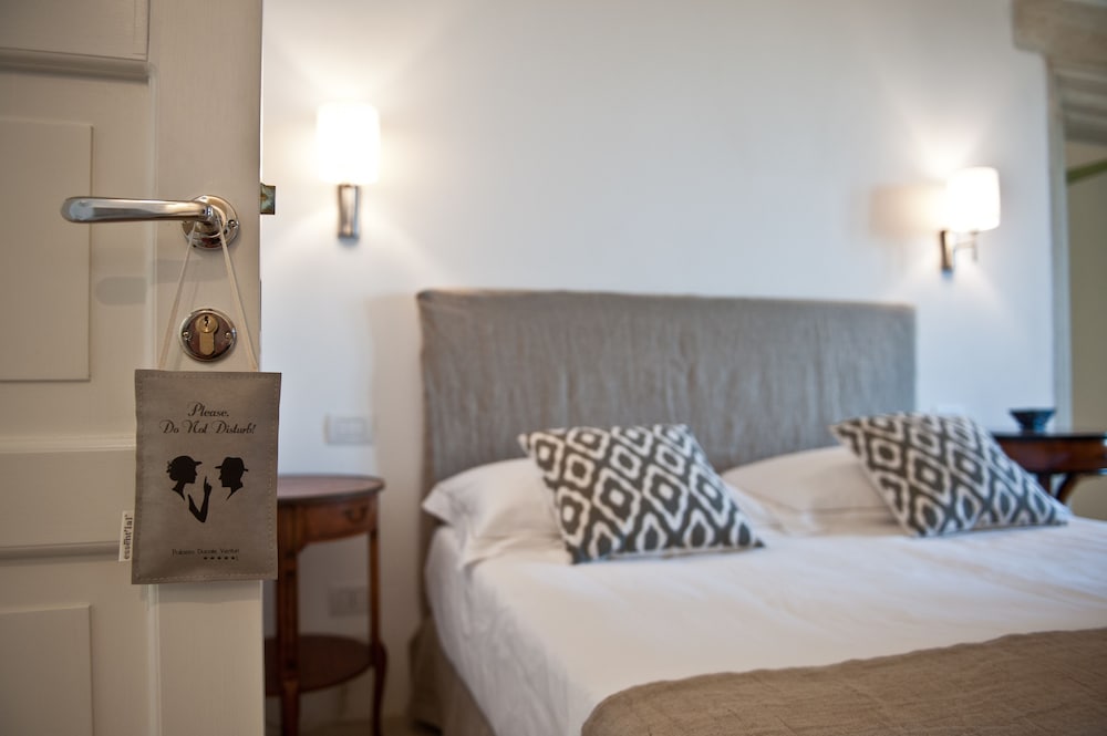Palazzo Ducale Venturi Luxury Relais 18/72