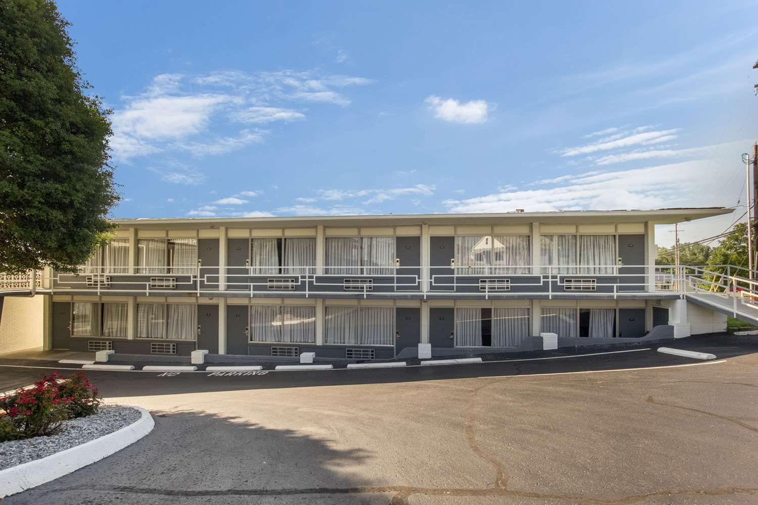 Econo Lodge Fort Knox 2/44