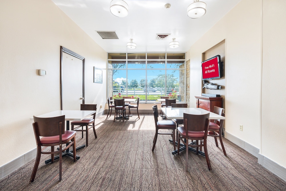 Red Roof Inn Columbus - Grove City 33/44