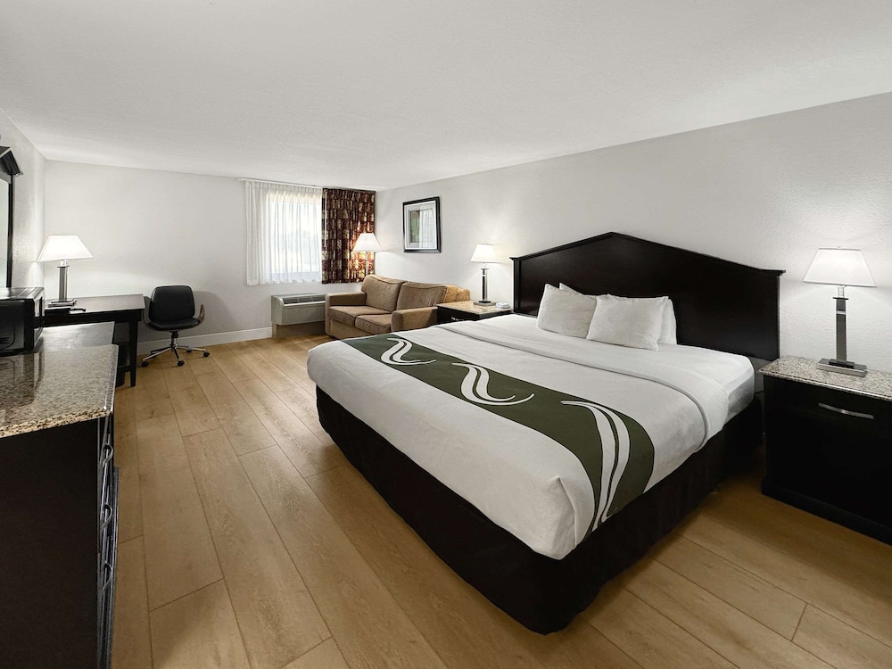 1734 West Hotel 8/32