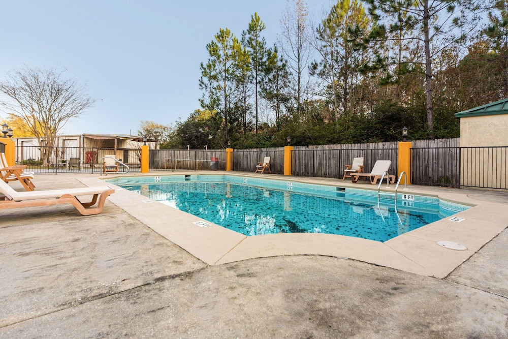 Days Inn by Wyndham Atmore 57/61