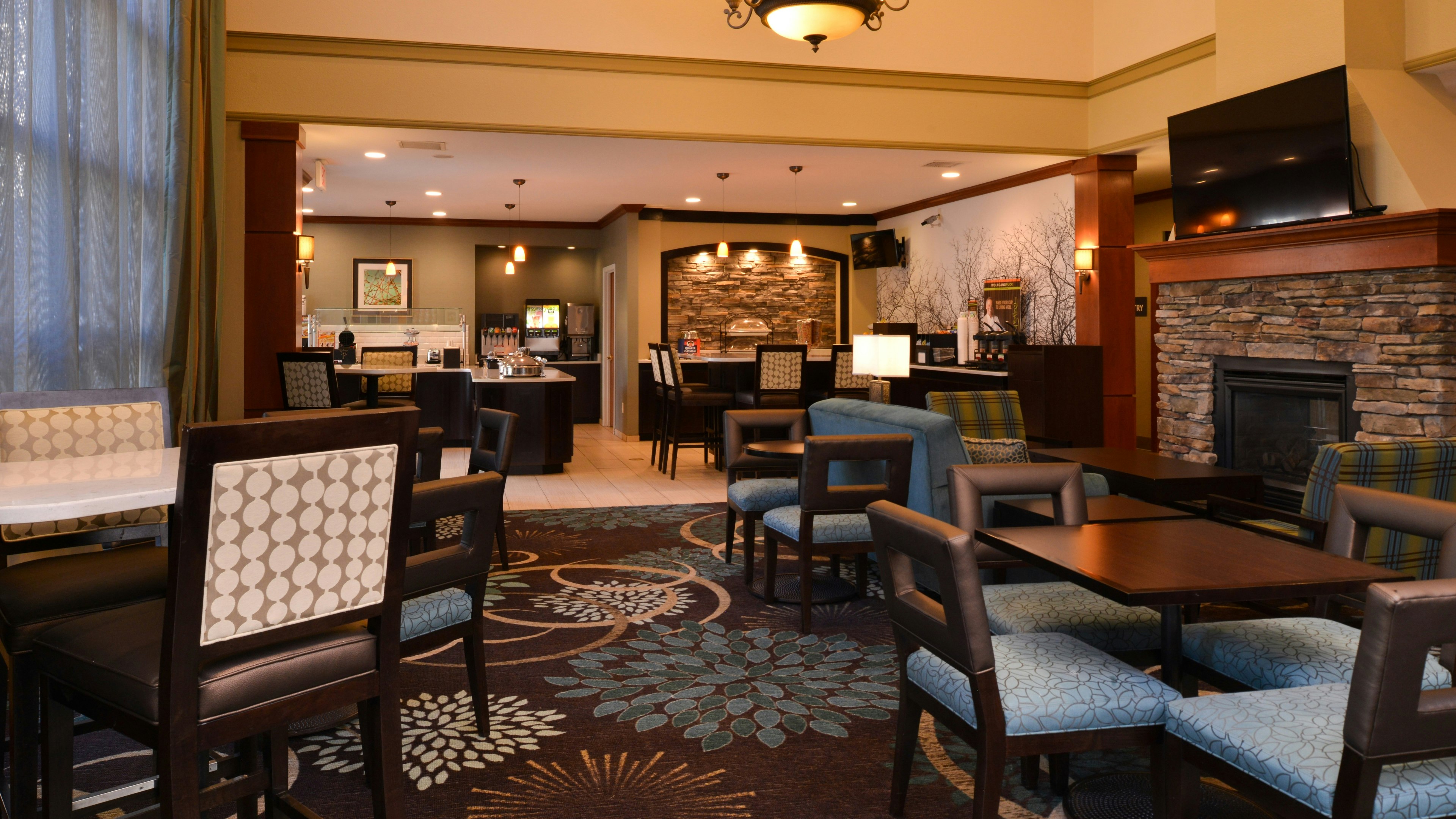 Staybridge Suites Sioux Falls At Empire Mall 40/54