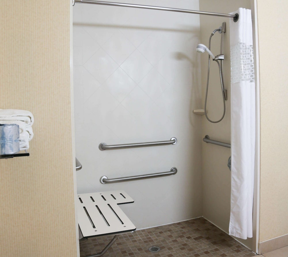 Hampton Inn Morehead 15/53