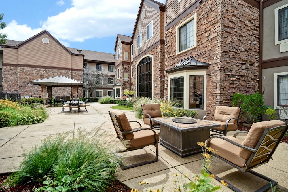 Staybridge Suites Grand Rapids-Kentwood 46/58