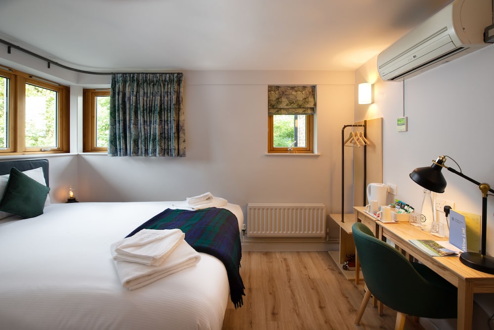 ROOM, KING BED