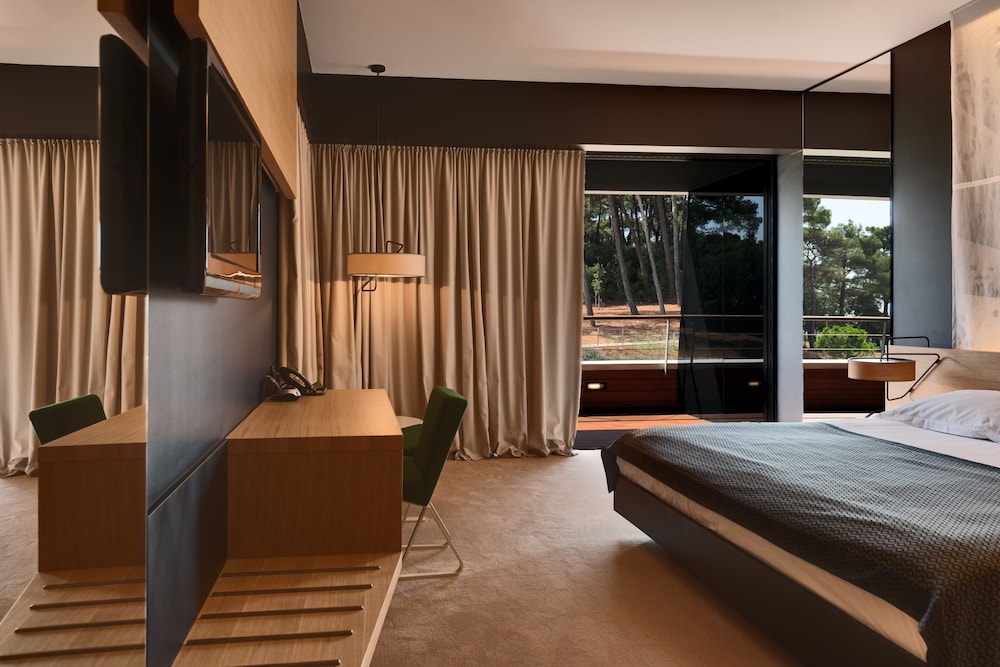 PREMIUM, DOUBLE BED, BALCONY