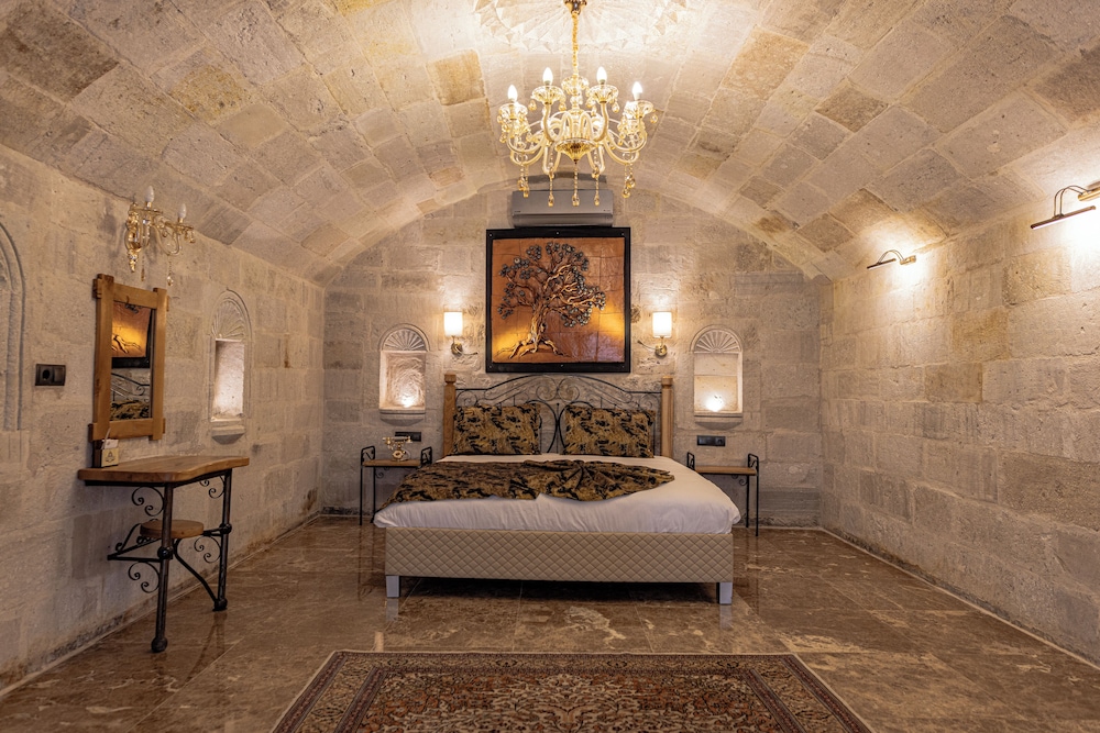 The Dorm Cave By Travellers 10/50