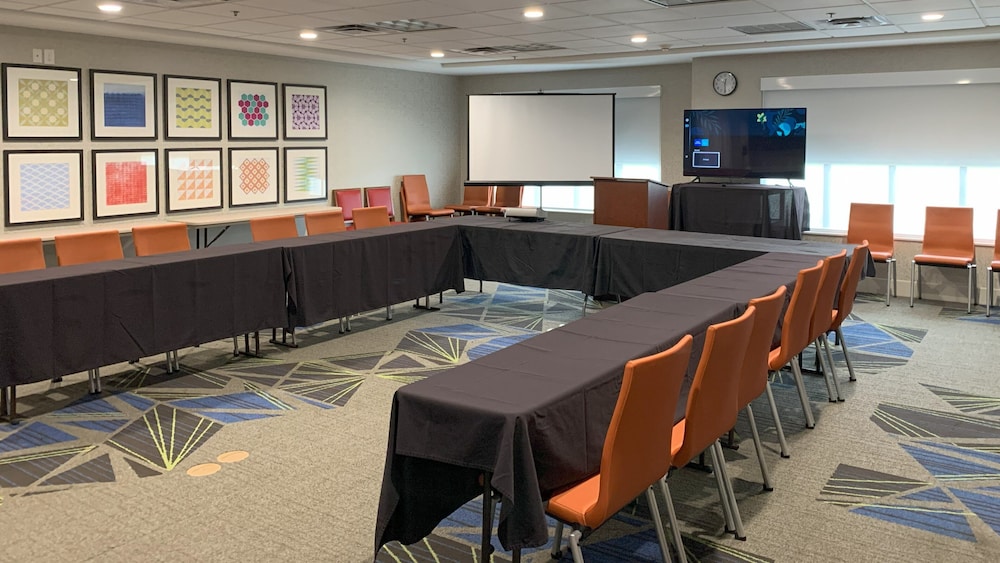 Holiday Inn Express Hotel Suites Crawfordsville 59/65