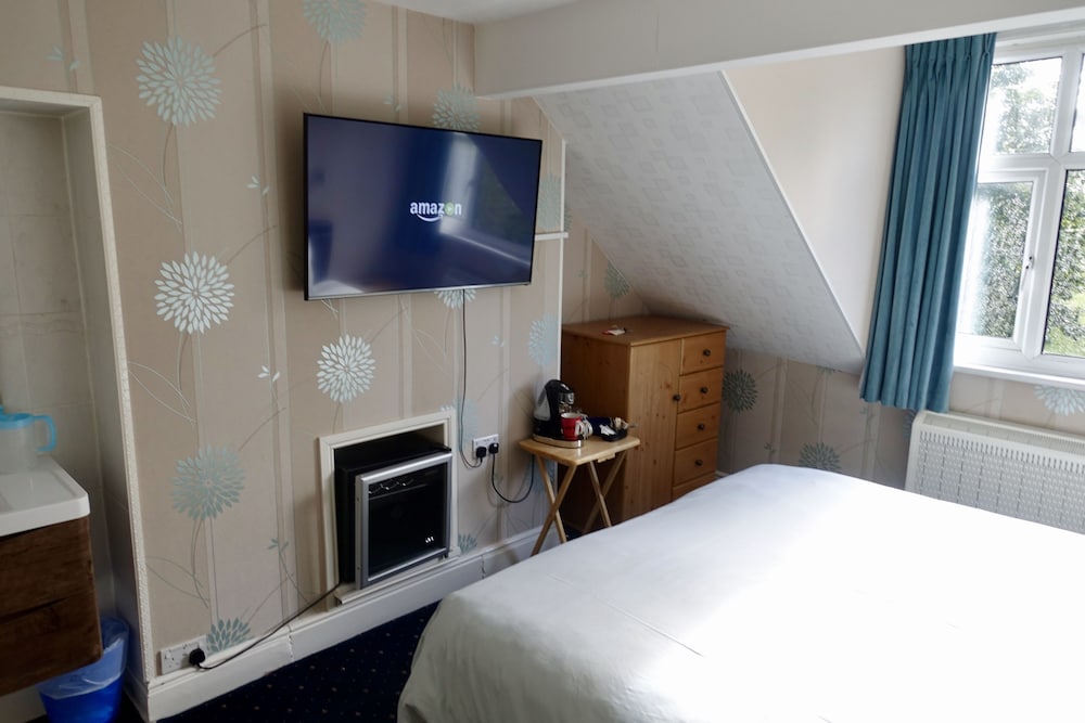 Abinger Guest House 11/24