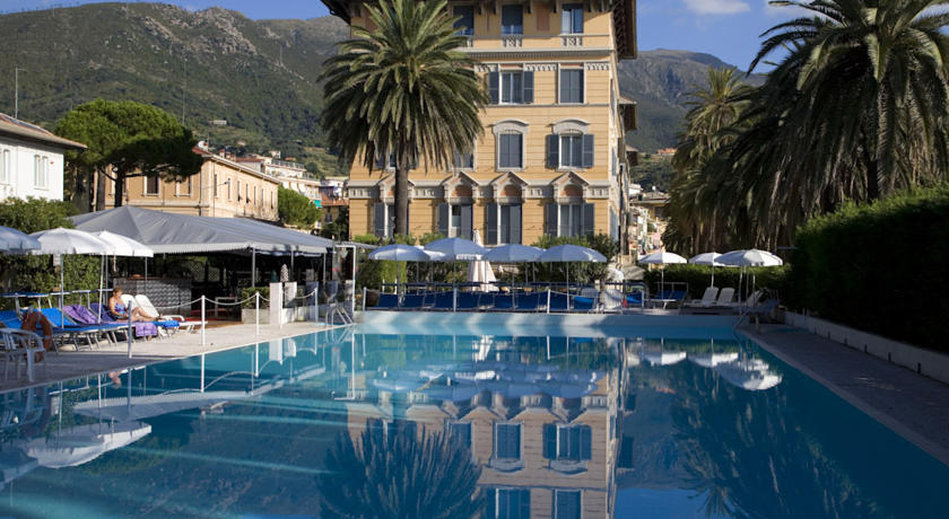 Grand Hotel Arenzano 43/44