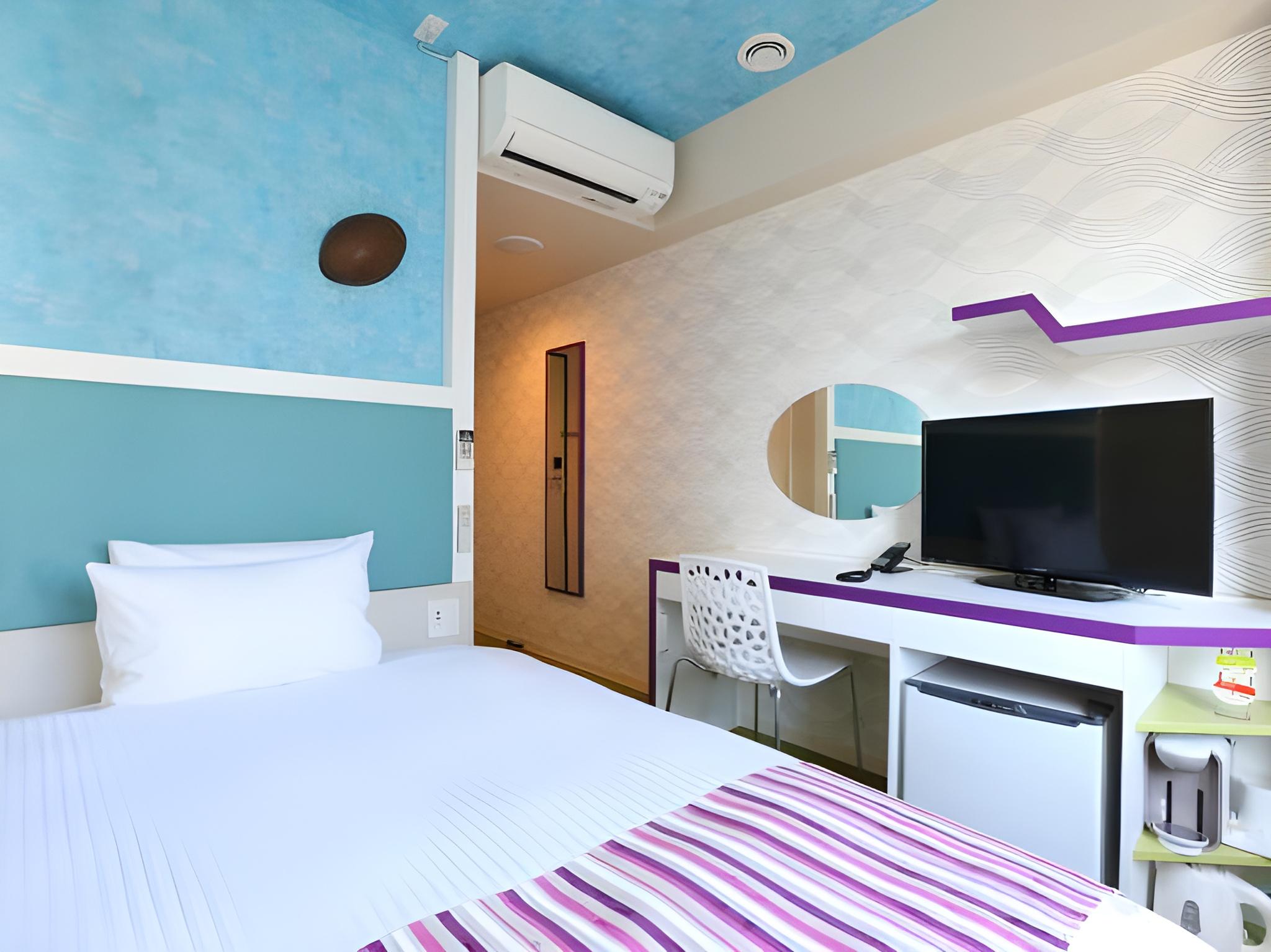 Semi Room, Single, Semi Double Bed