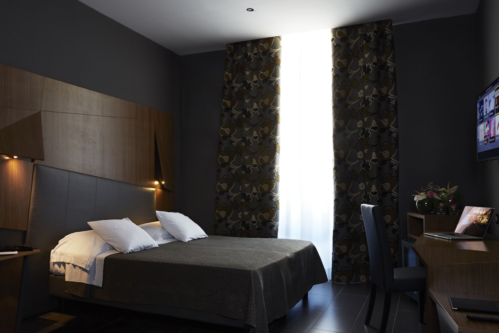 SUPERIOR, DOUBLE BED