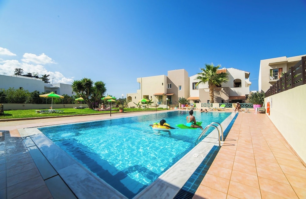 THEONI APARTMENTS 39/63