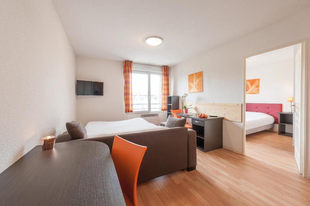 1 Bedroom, Apartment