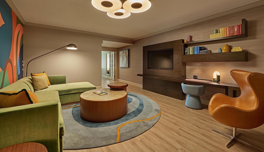 Hyatt Chicago Magnificent Mile Formerly Wyndham Chicago 40/68