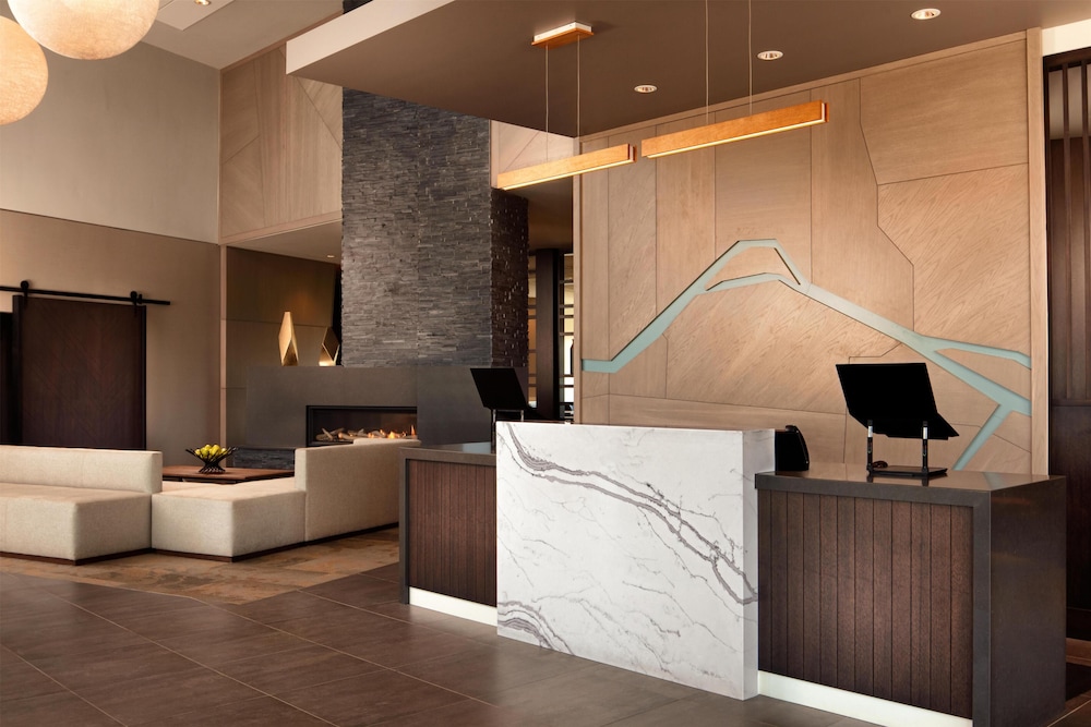 Hyatt Place Calgary Airport 6/54
