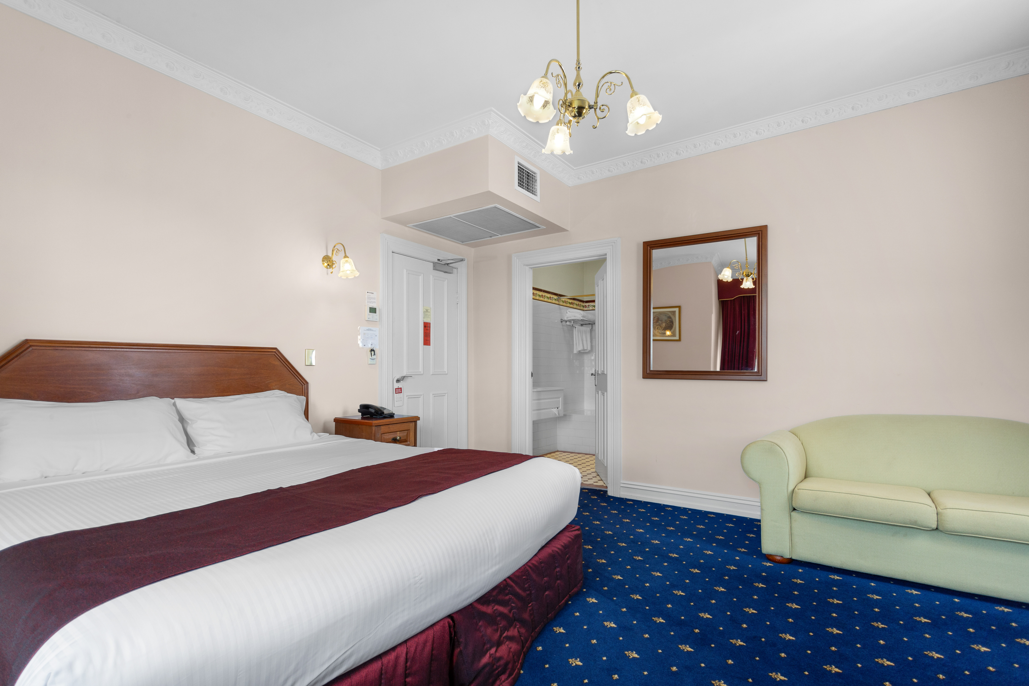Room, King Bed