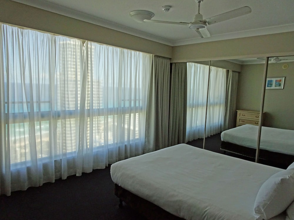 Mantra Crown Towers Surfers Paradise 43/95