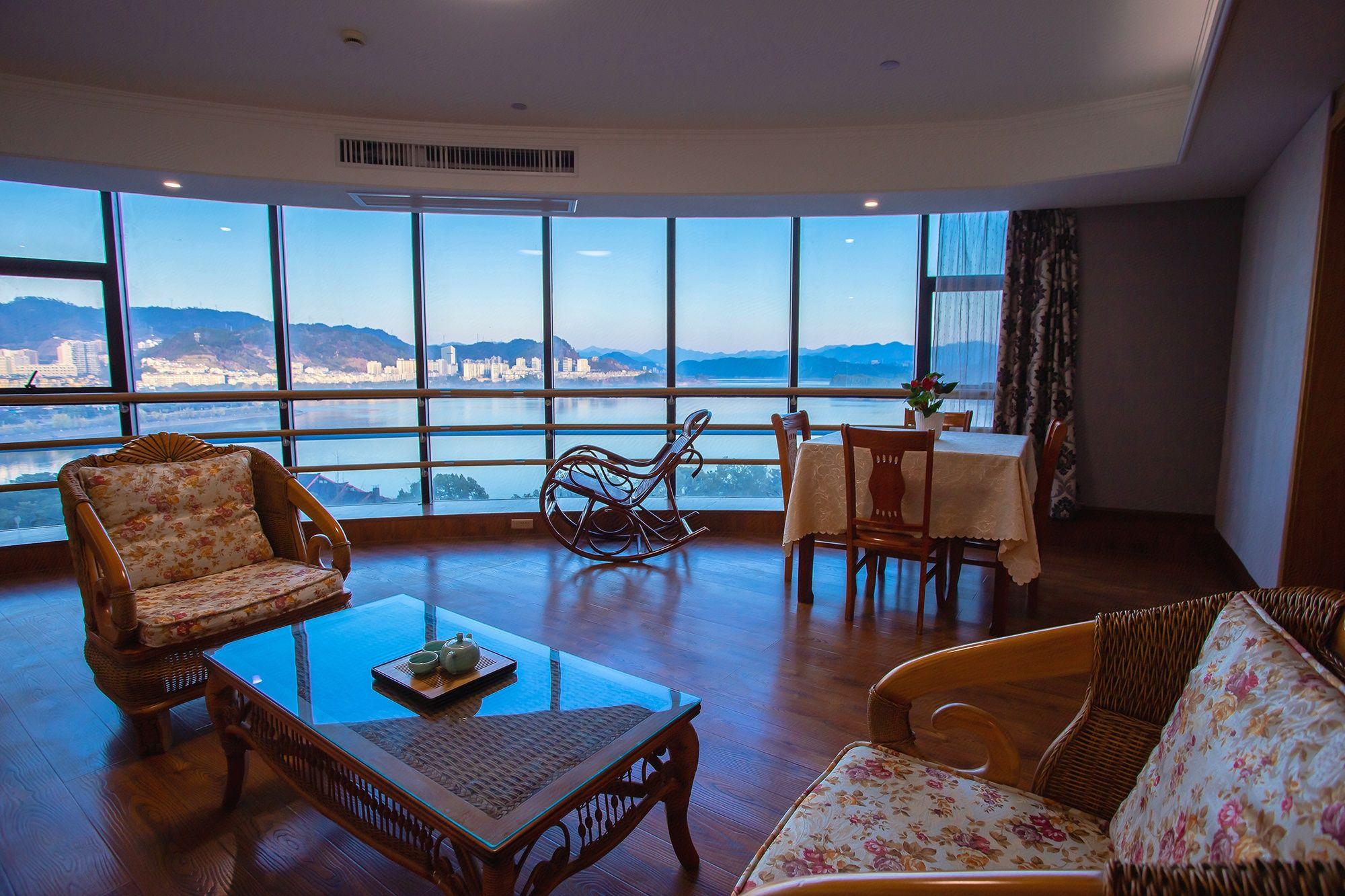 Yitu Lake View Hotel 14/29