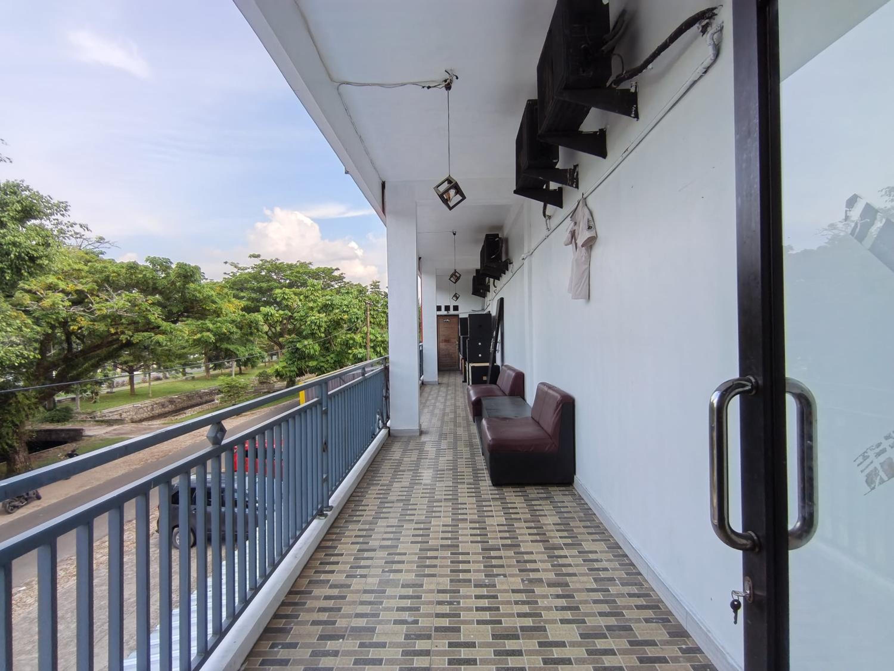 Hotel O near Palangka Raya Mall formerly Wisma Esun Bue Palangkaraya in Palangka Raya