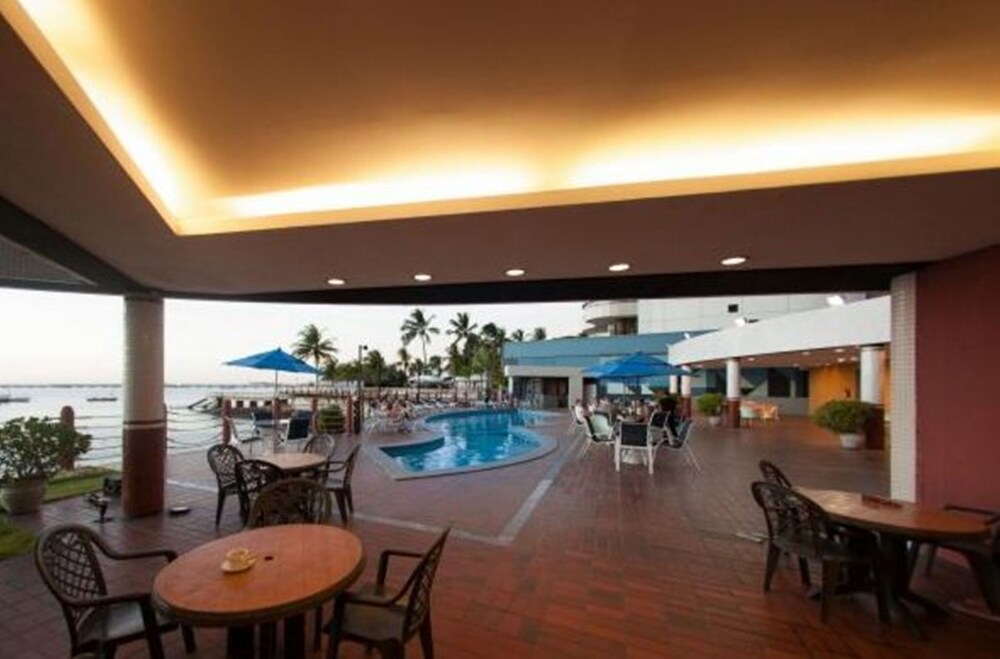 Iate Plaza Hotel 40/50