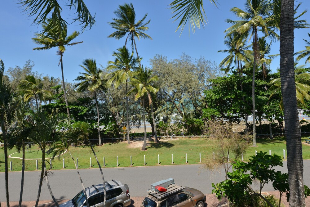 Latitude 16 Port Douglas Beachfront Terrace 42/50
