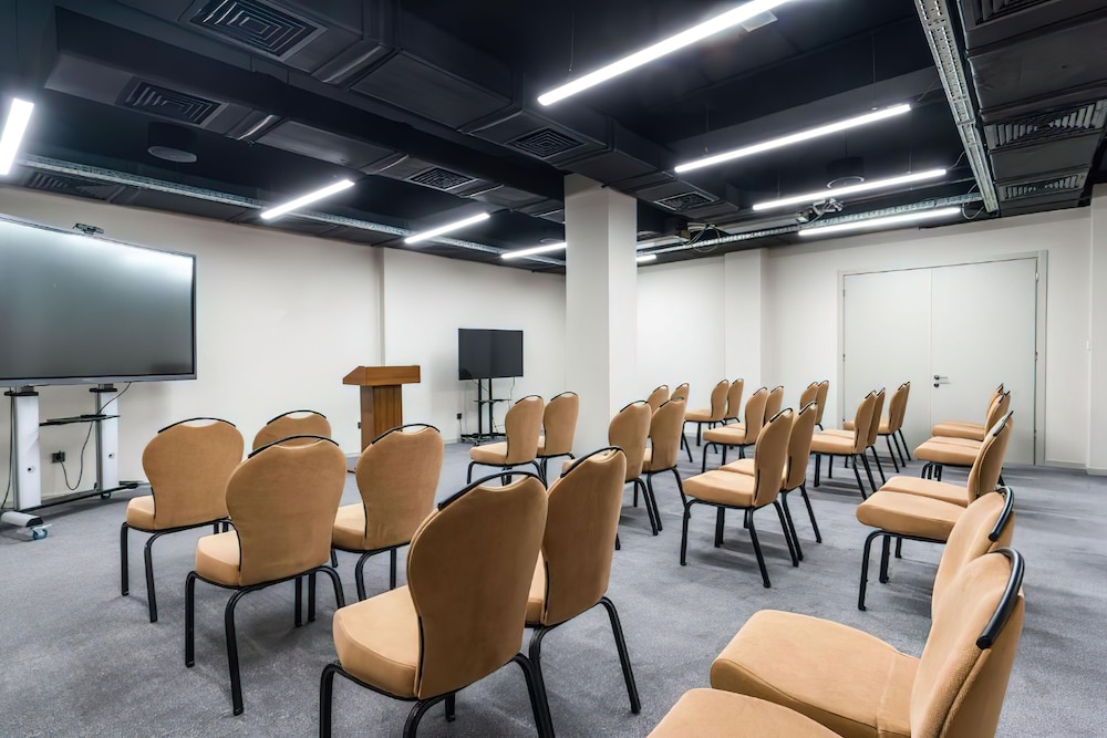 King Tamar Hotel By Luxuria Hotels 38/48